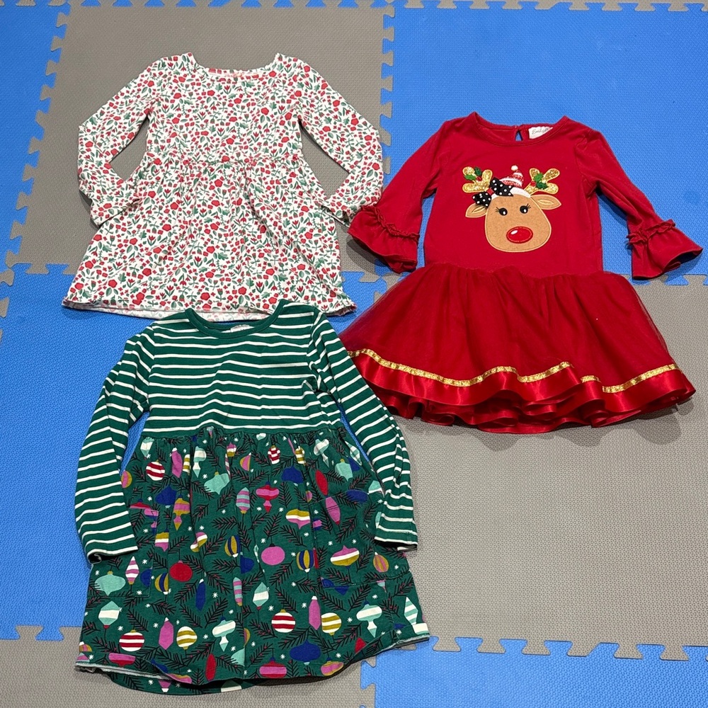 Bundle of kids holiday dresses size 6